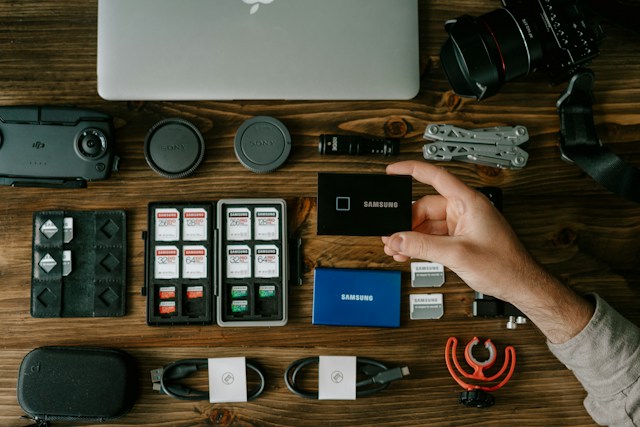 Electronics & Accessories